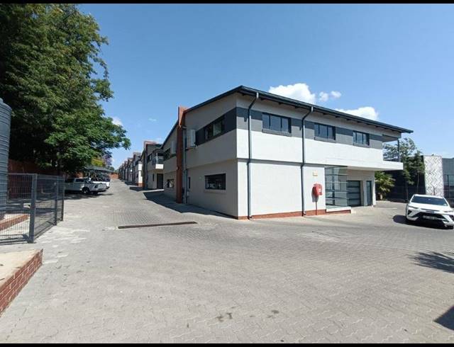 BUSINESS PROPERTY TO RENT IN HALFWAY HOUSE